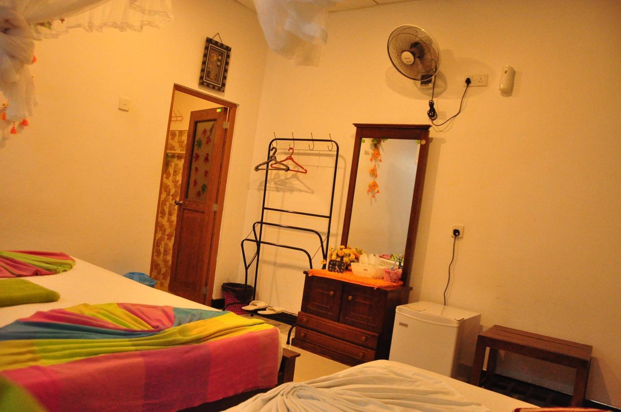 Sigiri Saman Home Stay Сигирия Екстериор снимка